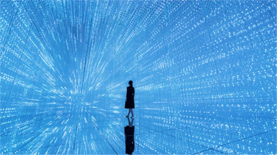 立標(biāo)視野丨teamLab超自然空間，一場沉浸式的藝術(shù)盛宴